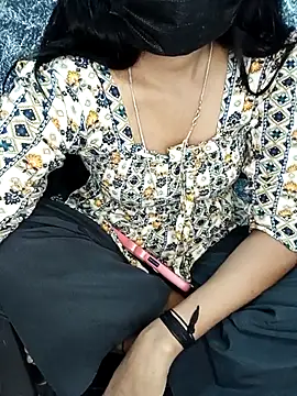 Snapshot of Cutie_babes01 chatting on February 25, 2026, 5:44 pm Cutie babes01 online show from February 25, 2026, 5:44 pm