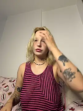 urlittlebaby666 online show from February 27, 2026, 7:25 pm