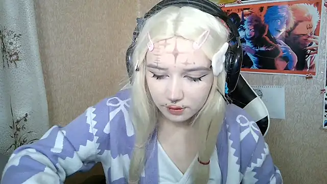 MilaTyan online show from April 8, 2026, 4:07 pm