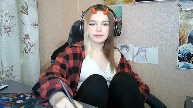 MilaTyan online show from April 18, 2026, 7:07 pm