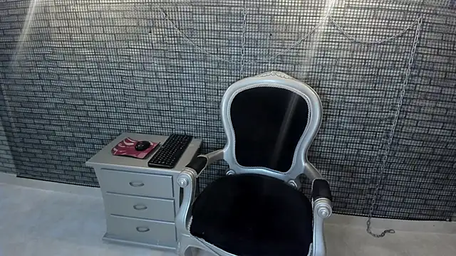 hillary bigbutt online show from April 9, 2026, 2:00 pm