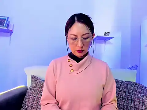 evelyn miller    online show from February 23, 2026, 7:11 pm