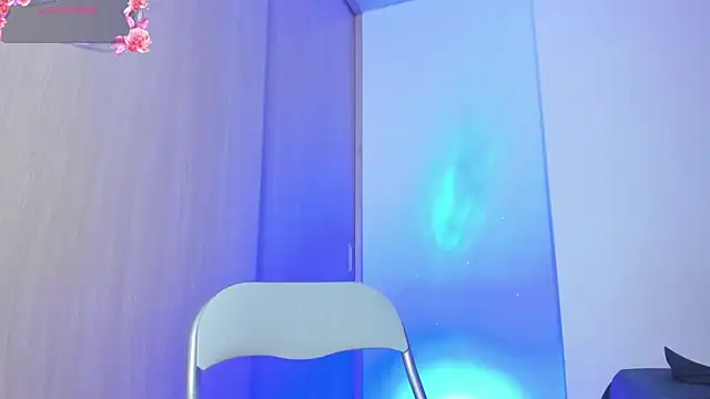 Maxfrost1 online show from April 14, 2026, 3:23 am