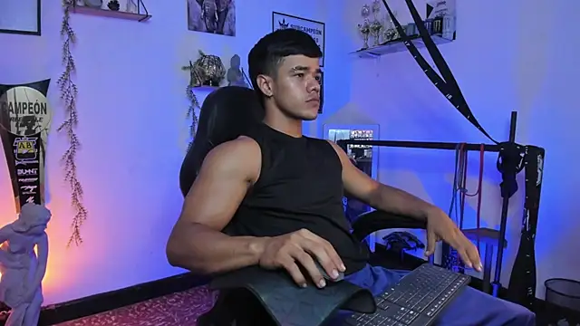 Snapshot of Rob_zaens33 chatting on February 24, 2026, 2:59 pm Rob zaens33 online show from February 24, 2026, 2:59 pm