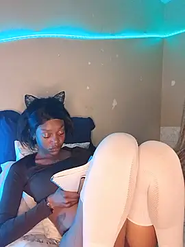 Snapshot of Ebony_Colossus chatting on June 17, 2026, 4:30 pm Ebony Colossus online show from June 17, 2026, 4:30 pm