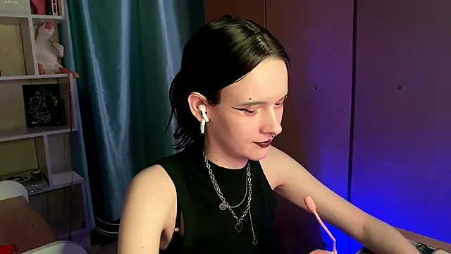 MabelDefina online show from March 22, 2026, 11:02 am