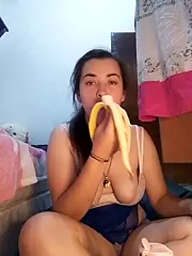 miagoddess88 online show from March 5, 2026, 11:45 pm