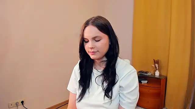 Snapshot of LeilaErcolani chatting on March 1, 2026, 7:16 pm LeilaErcolani online show from March 1, 2026, 7:16 pm