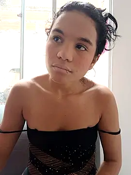 Snapshot of Little-Pussy19 chatting on February 20, 2026, 2:06 pm Little-Pussy19 online show from February 20, 2026, 2:06 pm