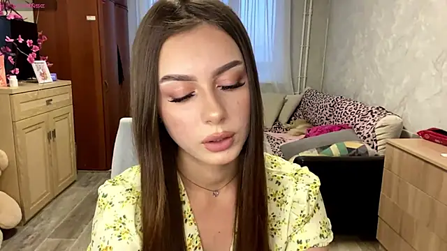 StephaniCute online show from June 25, 2026, 4:44 pm