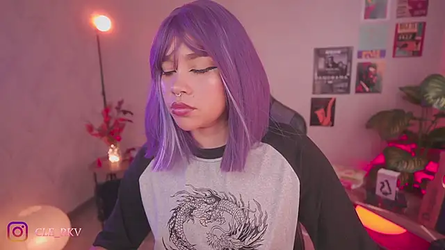 violette clerk1  online show from April 14, 2026, 7:31 pm