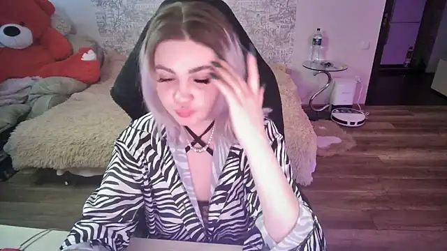 SlankyMic online show from March 27, 2026, 3:34 pm