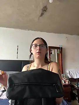 Snapshot of Aria__Rousse03 chatting on February 25, 2026, 2:05 pm Aria Rousse03 online show from February 25, 2026, 2:05 pm