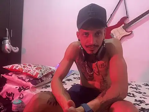 Andreyssantos online show from February 22, 2026, 1:18 am