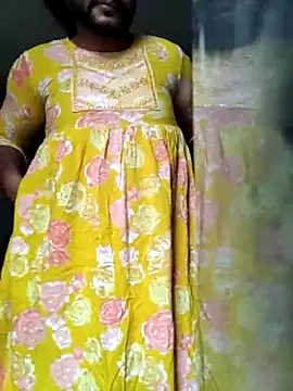 Snapshot of scrossdresser7 chatting on February 20, 2026, 10:38 am scrossdresser7 online show from February 20, 2026, 10:38 am