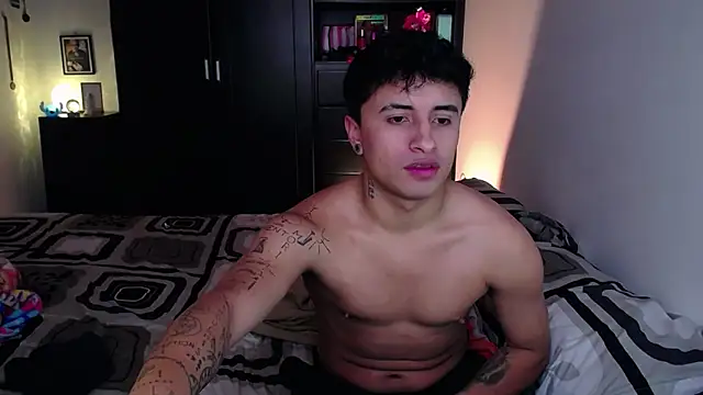 Snapshot of Jhon_Sara chatting on February 19, 2026, 2:24 pm Jhon Sara online show from February 19, 2026, 2:24 pm