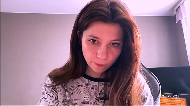 LunnaBliss online show from March 27, 2026, 12:27 pm