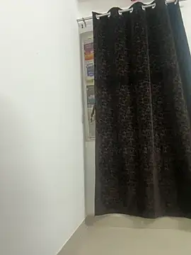 Snapshot of risu_00 chatting on May 11, 2026, 5:32 pm risu 00 online show from May 11, 2026, 5:32 pm