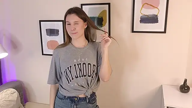 Snapshot of Mili_Gernat chatting on February 26, 2026, 8:24 am Mili Gernat online show from February 26, 2026, 8:24 am