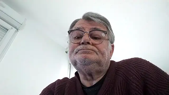 Snapshot of Vieux_pervert chatting on March 1, 2026, 8:05 am Vieux pervert online show from March 1, 2026, 8:05 am