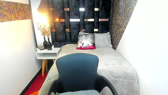 Sofi Blake   online show from April 1, 2026, 12:28 pm