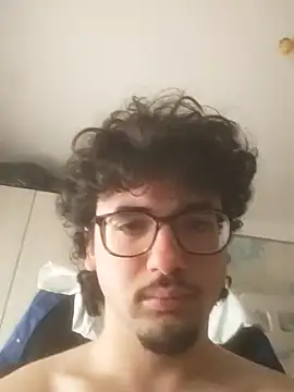 Danielss060 online show from May 19, 2026, 8:53 am