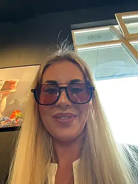 LisaMurr online show from May 14, 2026, 12:01 pm