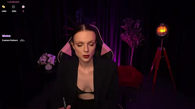 Snapshot of Wild_Alice_me chatting on July 19, 2026, 3:16 pm Wild Alice me online show from July 19, 2026, 3:16 pm