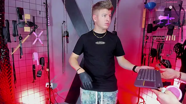 Snapshot of MrJustin_Brianna_BDSM chatting on February 21, 2026, 6:53 pm MrJustin Brianna BDSM online show from February 21, 2026, 6:53 pm