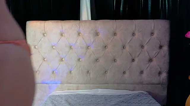 AmyKiss  online show from March 4, 2026, 1:50 pm