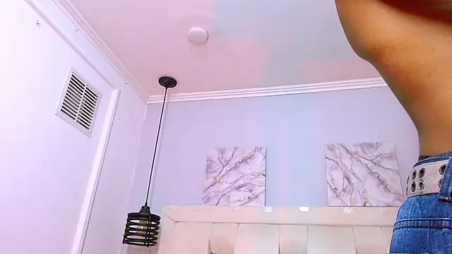 Snapshot of Santiago_Ortiz_ chatting on March 9, 2026, 1:37 pm Santiago Ortiz online show from March 9, 2026, 1:37 pm