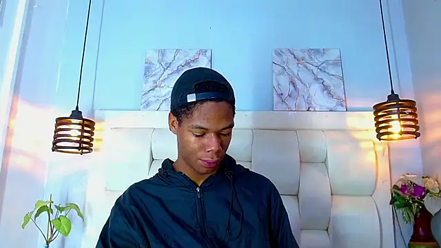 Snapshot of Santiago_Ortiz_ chatting on March 11, 2026, 12:44 pm Santiago Ortiz online show from March 11, 2026, 12:44 pm