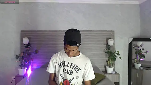 Snapshot of Santiago_Ortiz_ chatting on March 16, 2026, 1:59 pm Santiago Ortiz online show from March 16, 2026, 1:59 pm