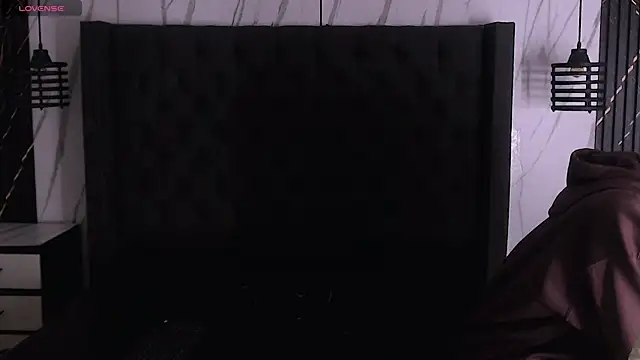 Snapshot of Santiago_Ortiz_ chatting on April 12, 2026, 1:05 pm Santiago Ortiz online show from April 12, 2026, 1:05 pm