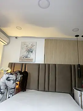 Snapshot of Lorenn_Sweet chatting on April 10, 2026, 11:48 am Lorenn Sweet online show from April 10, 2026, 11:48 am