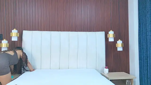 Snapshot of Lorenn_Sweet chatting on April 14, 2026, 12:22 pm Lorenn Sweet online show from April 14, 2026, 12:22 pm