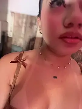 Snapshot of Dulce_Sofi_ chatting on March 29, 2026, 9:48 pm Dulce Sofi online show from March 29, 2026, 9:48 pm