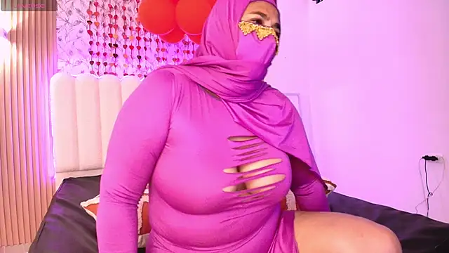 Nadia Privee online show from February 19, 2026, 6:37 pm