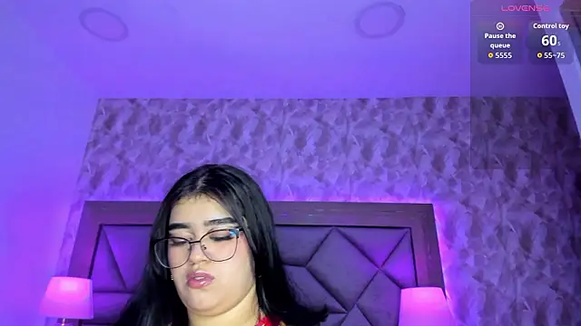 Snapshot of AnniJones chatting on March 4, 2026, 3:23 am AnniJones online show from March 4, 2026, 3:23 am