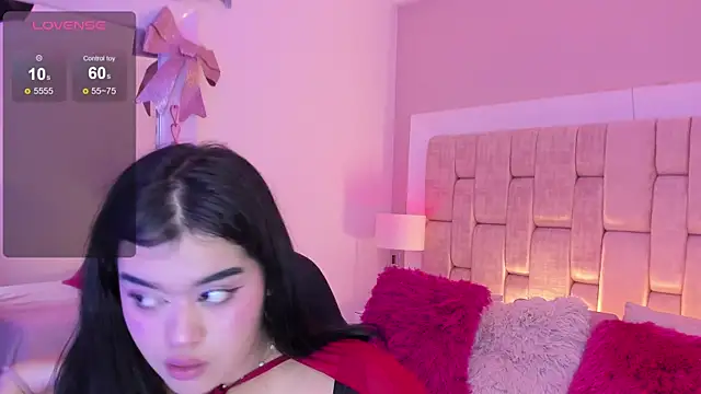 Snapshot of AnniJones chatting on April 13, 2026, 2:50 am AnniJones online show from April 13, 2026, 2:50 am