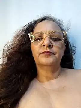 Noemipopi online show from March 9, 2026, 2:15 am