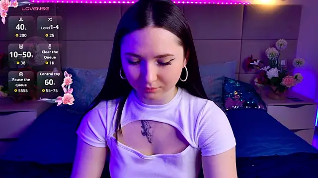 Tiny BunnyX online show from March 10, 2026, 6:18 am