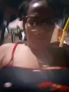 Snapshot of DivaReal42 chatting on February 22, 2026, 3:51 am DivaReal42 online show from February 22, 2026, 3:51 am