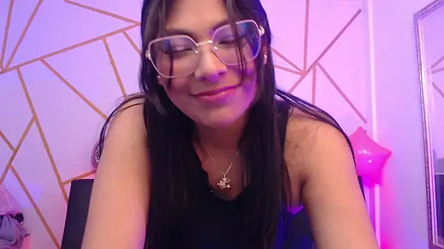 yvanna  smith online show from February 25, 2026, 4:11 am