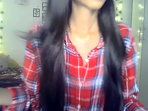 SIKSHA SINGH online show from April 2, 2026, 4:04 pm