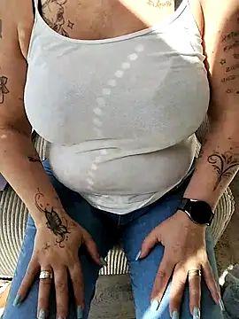 Emma12117 online show from March 5, 2026, 11:06 am