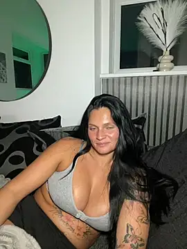 Destinylovex online show from April 12, 2026, 8:25 pm