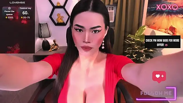 HugeSurpriseLianeTs online show from April 20, 2026, 5:37 pm