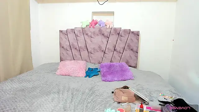 sheillenn online show from March 12, 2026, 8:48 pm