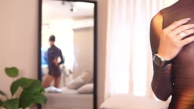 Luxa Velvet online show from April 8, 2026, 1:00 pm